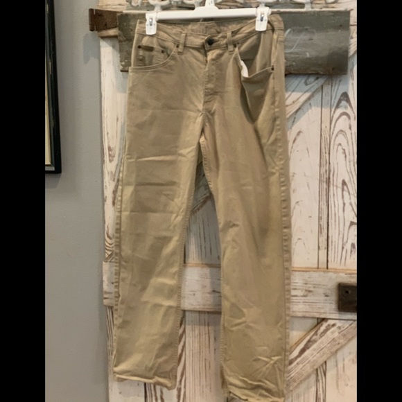 Wrangler men’s Advanced Comfort khakis - Picture 1 of 4